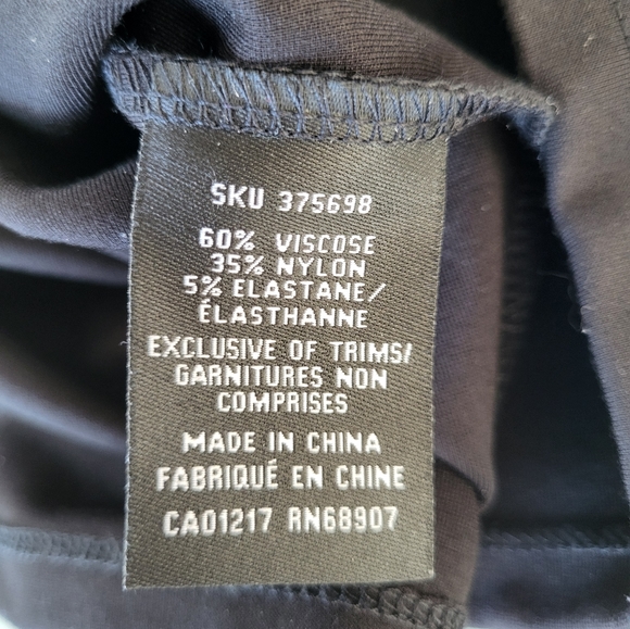 NWT - Le Chateau Fitted Black Dress - Size Medium - Picture 2 of 8